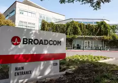 ﻿Broadcom's acquisition of VMware results in large layoffs, CEO tells far off employees "get your butt" again inside the office